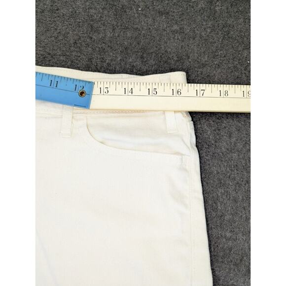 Levi's Shorts Women 10 White Denim Light Wash Mid Rise Chino Flat Front Pockets - Picture 2 of 8